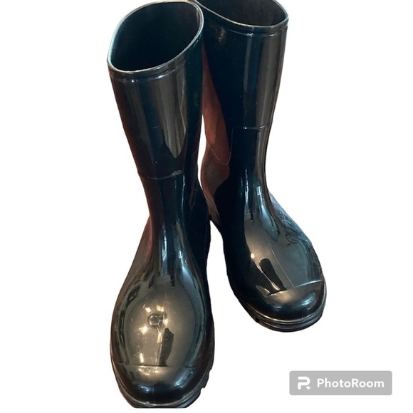 Black Asgard rain boots, size 37. (7). Good preowned condition. - Picture 1 of 5